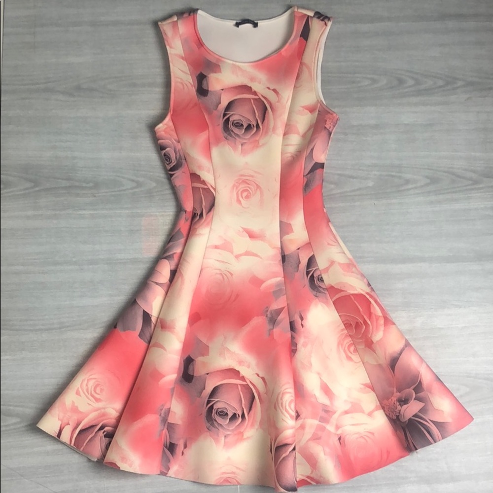 Beautiful floral dress.
